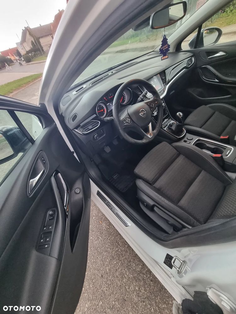 Opel Astra 1.6 BiTurbo D (CDTI) Start/Stop Innovation - 6