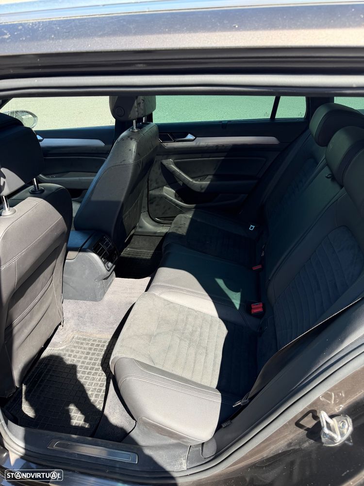 VW Passat Variant - 6