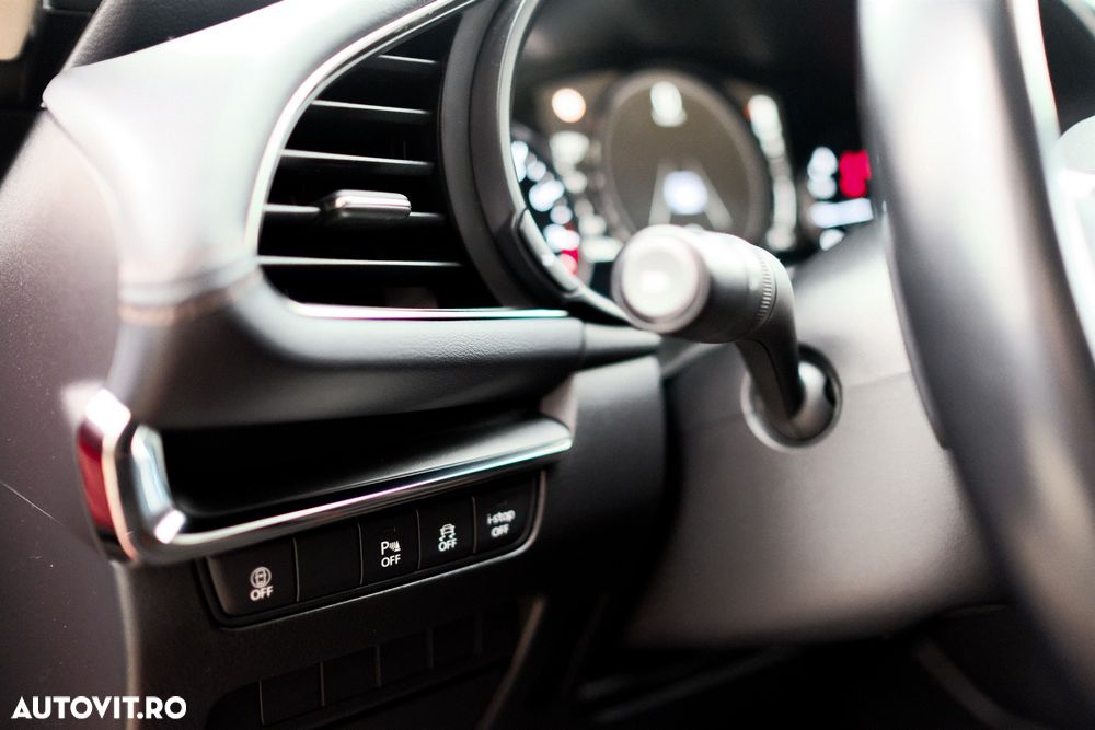 Mazda 3 e-Skyactiv X186 AT MHEV GT+ - 10