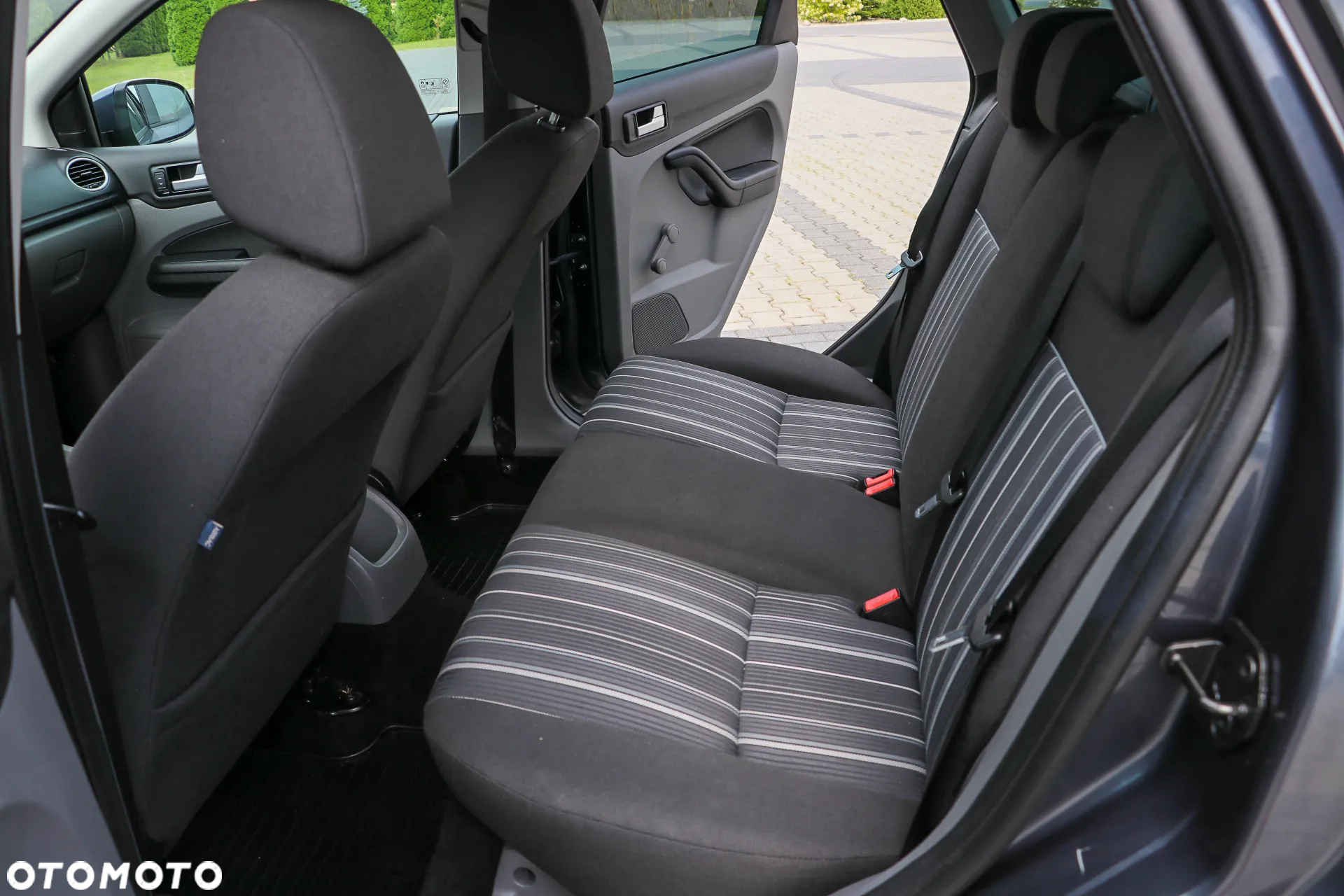 Ford Focus 1.6 16V Style - 24