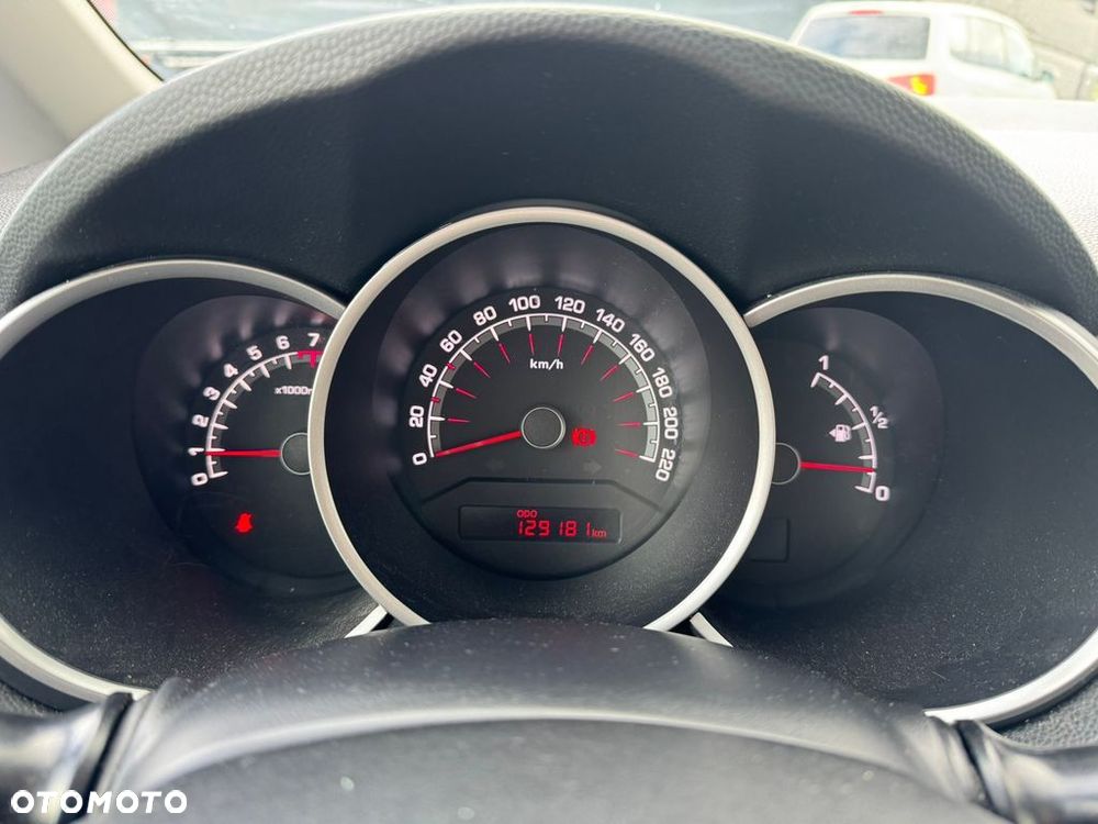 Kia Venga 1.4 Business Line - 14