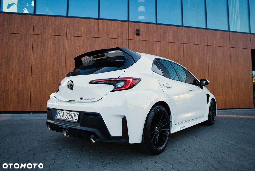 Toyota Corolla - 16