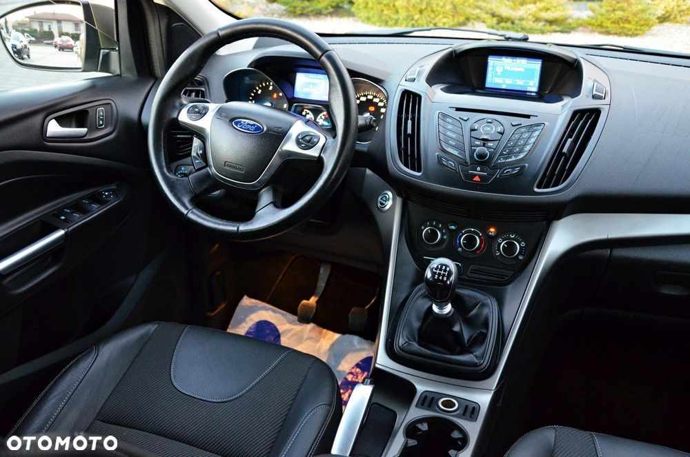 Ford Kuga - 34