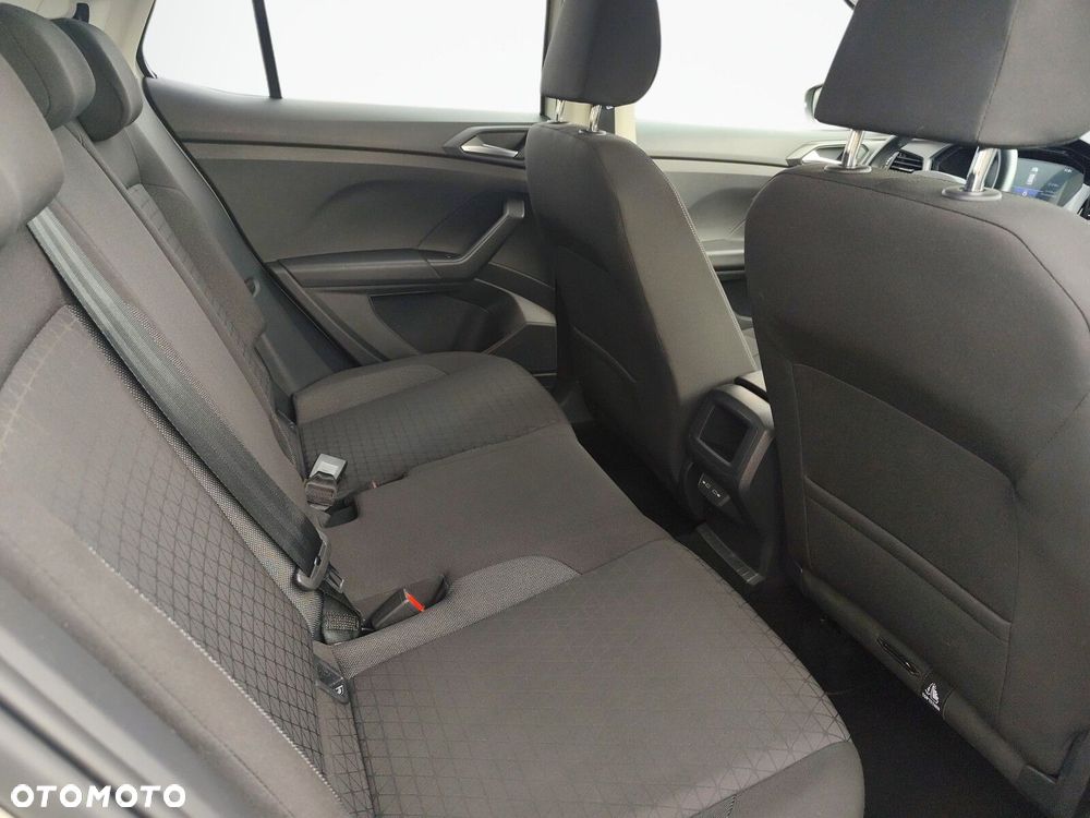 Volkswagen T-Cross - 17