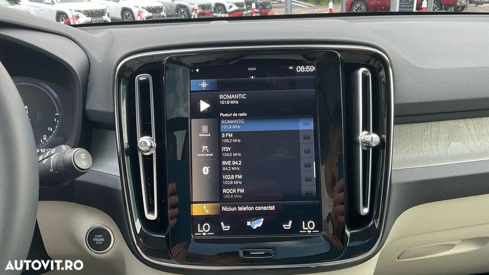 VOLVO XC40 2022 — imagine 30