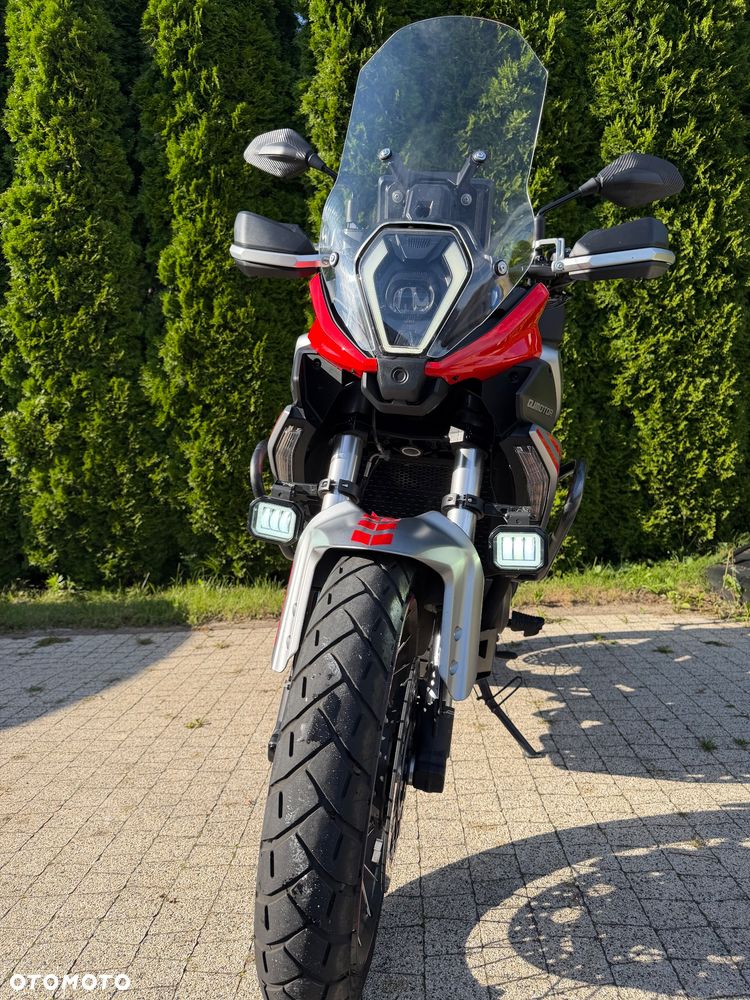 QJMOTOR SRT 600SX - 8