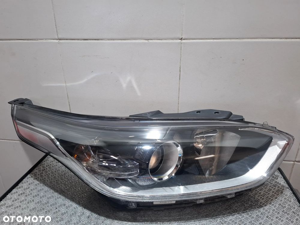 Lampa prawy przód przednia Kia Ceed III soczewka 18-21 nr 92102J7050 - 1