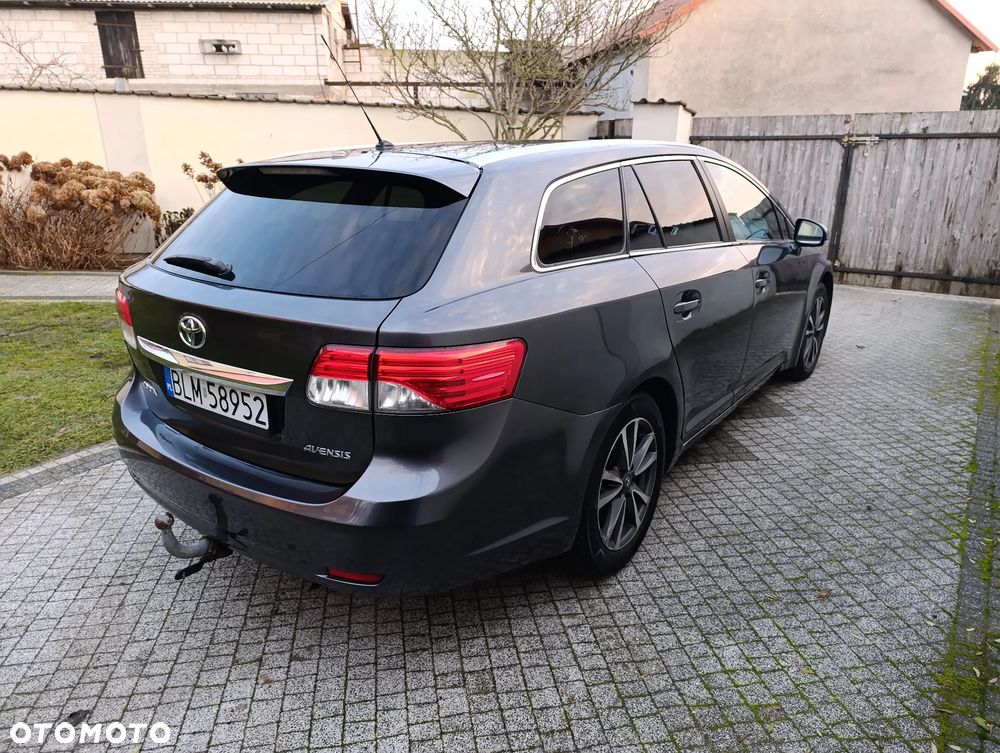 Toyota Avensis 2.0 D-4D - 6