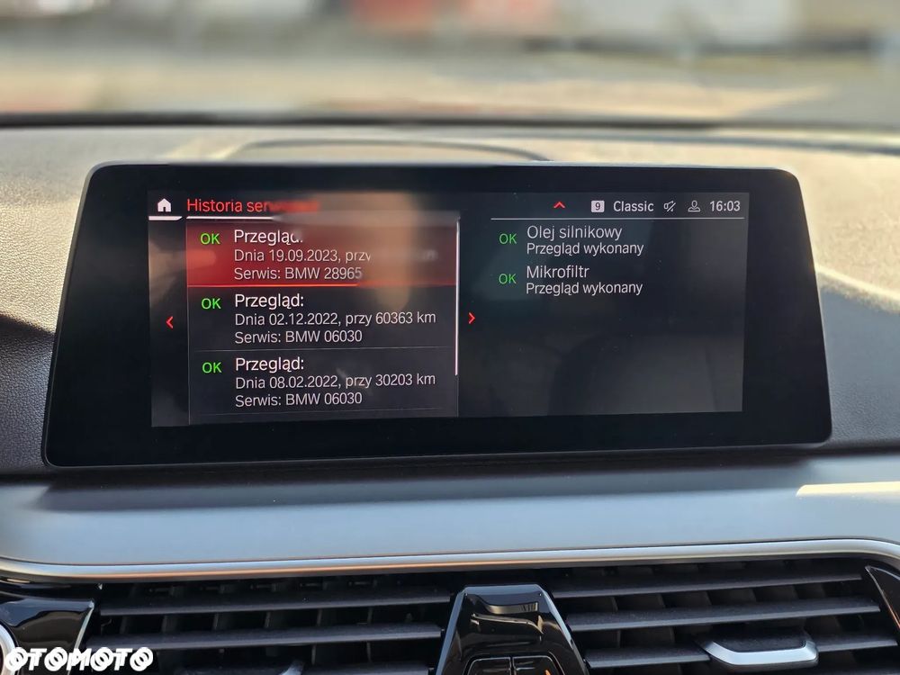 BMW Seria 5 520i GPF Business Edition sport - 32