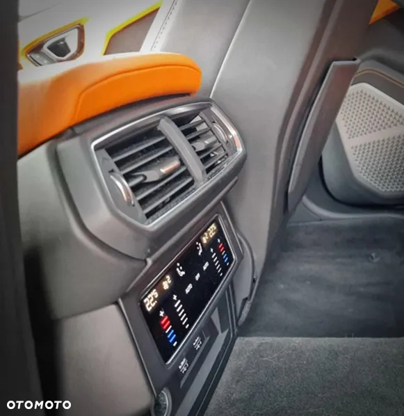 Lamborghini Urus Standard - 31