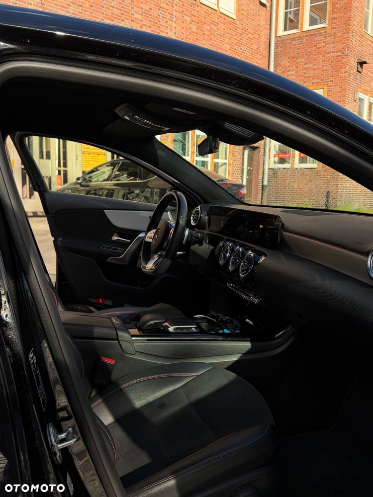 Mercedes-Benz Klasa A 200 AMG Line 7G-DCT - 4