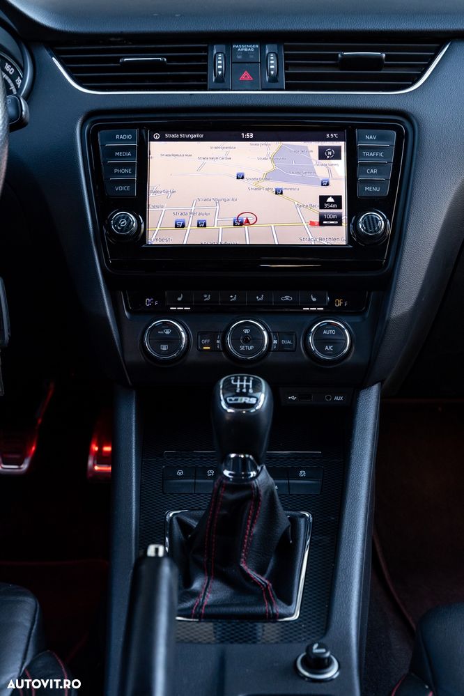 Skoda Octavia Combi Diesel 2.0 TDI RS - 22