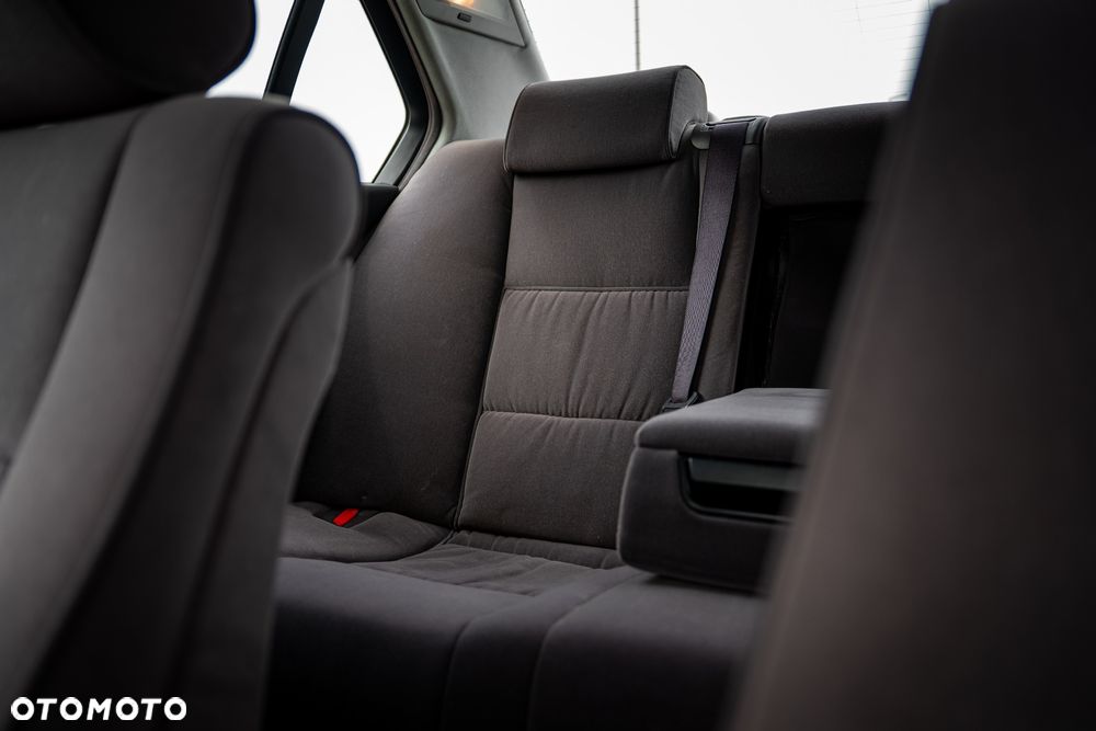 BMW Seria 7 730i - 32