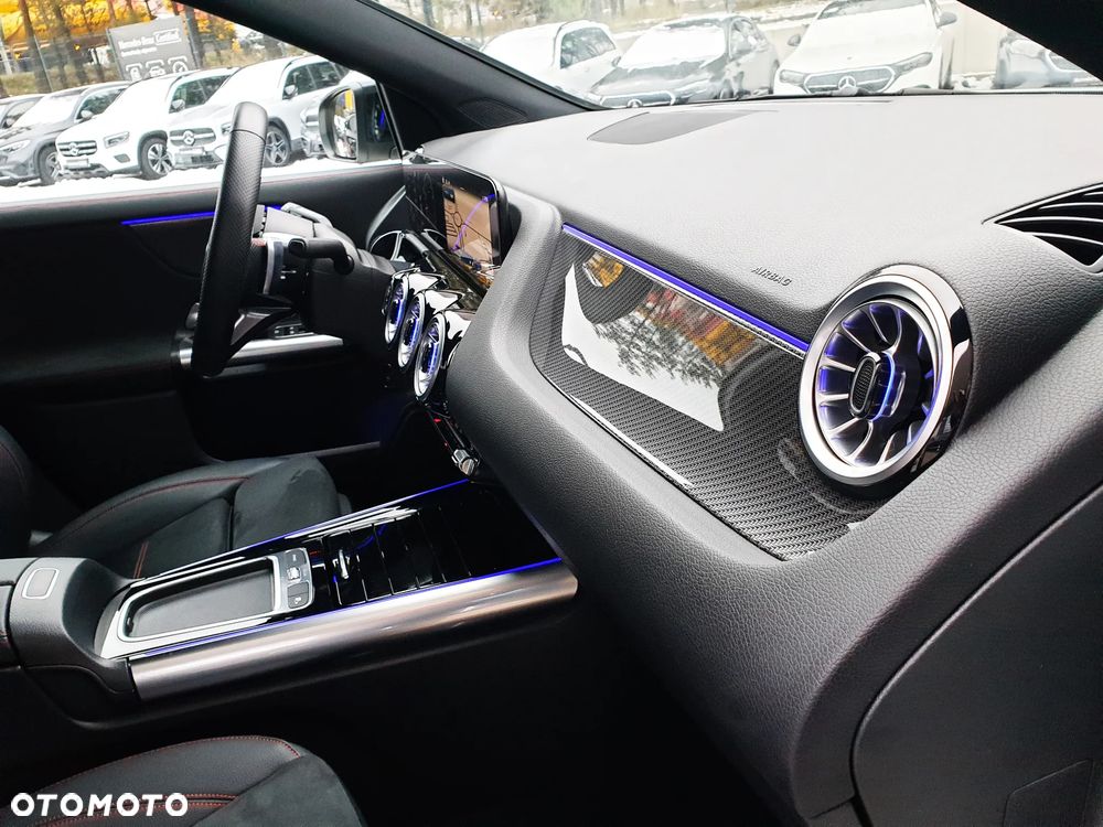 Mercedes-Benz GLA 200 AMG Line - 20