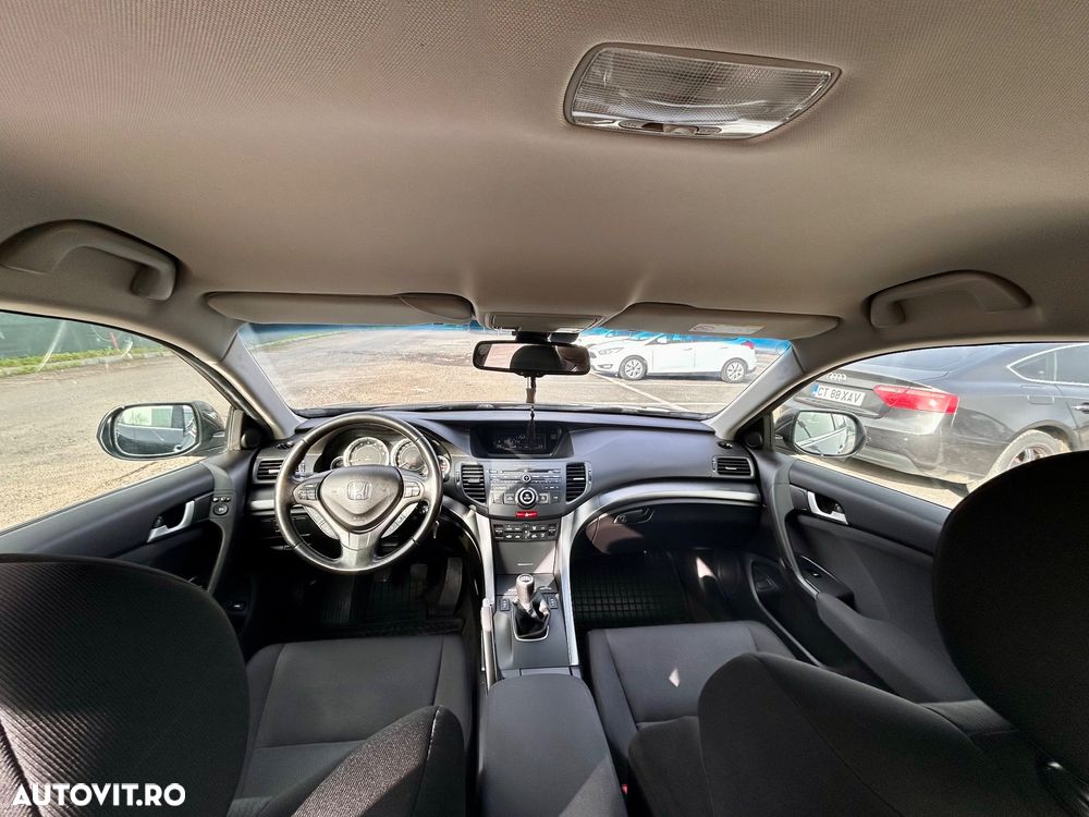 Honda Accord 2.0i MT Lifestile - 19