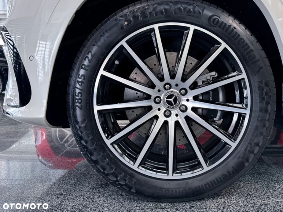 Mercedes-Benz GLS - 9