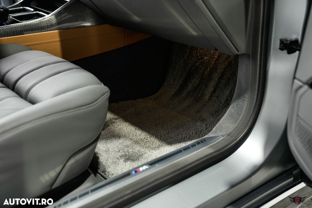 BMW Seria 7 740d xDrive MHEV - 16