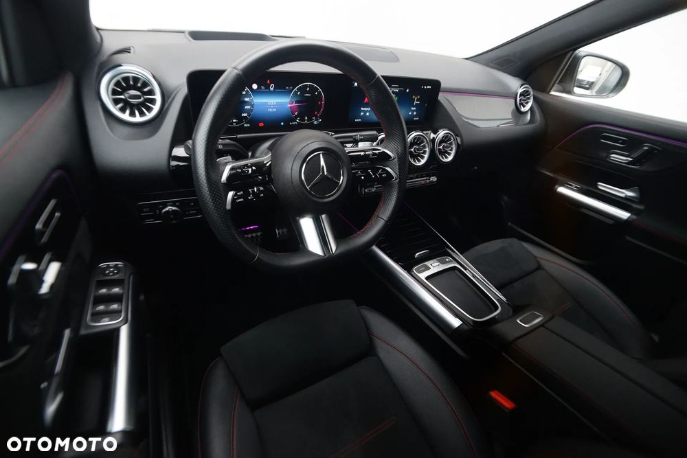 Mercedes-Benz GLA 200 d 4-Matic AMG Line 8G-DCT - 35