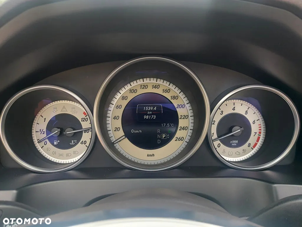 Mercedes-Benz Klasa E 400 4Matic Cabrio 9G-TRONIC AMG Line - 12