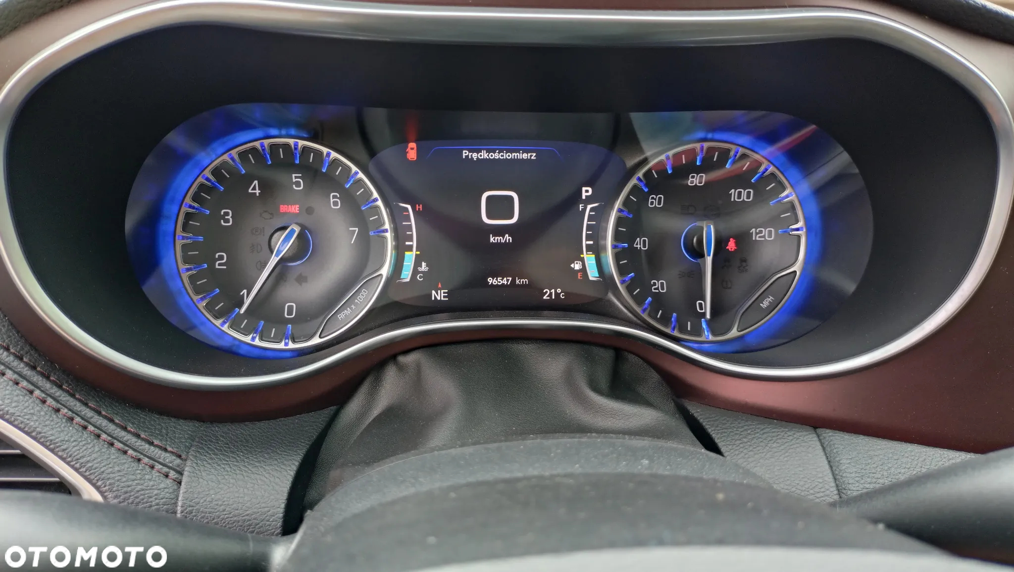 Chrysler Pacifica - 11