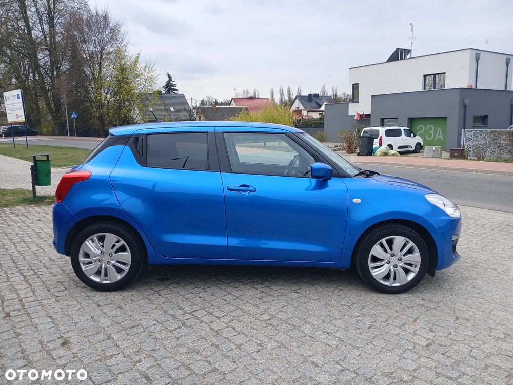 Suzuki Swift 1.2 Premium Plus - 6
