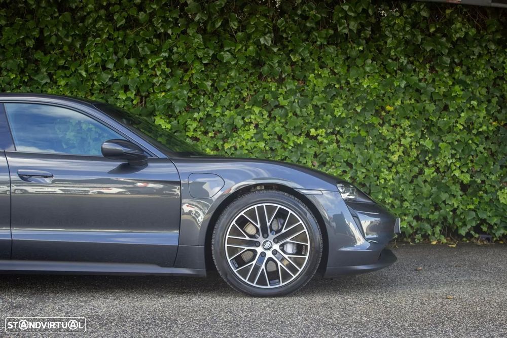 Porsche Taycan 4 Black Edition - 5