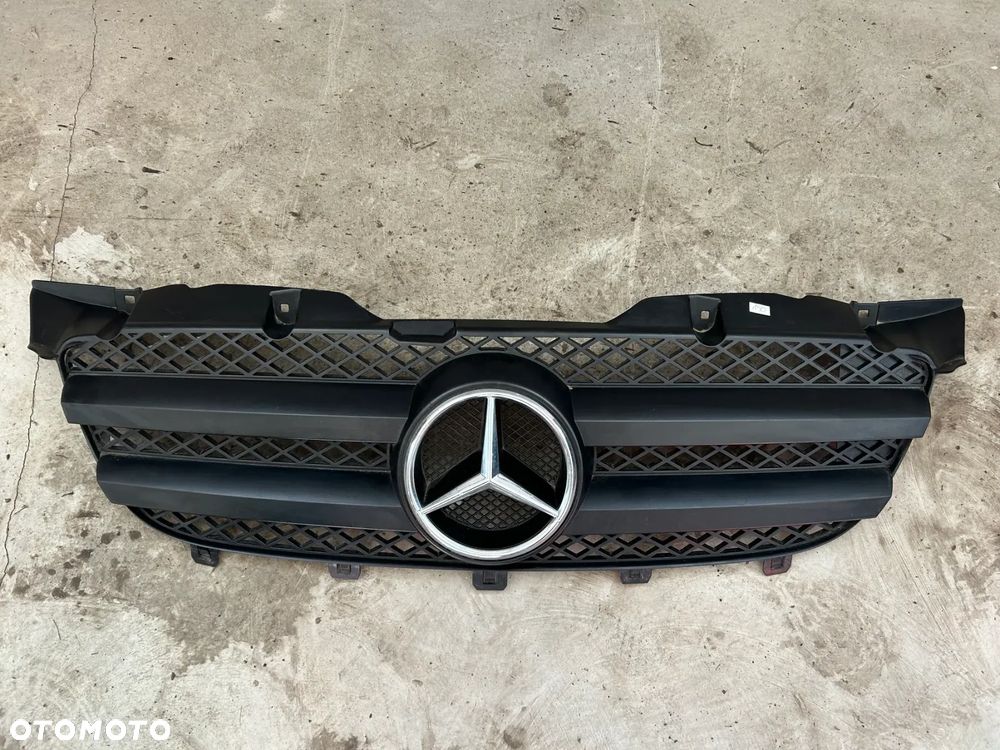 Mercedes Sprinter W906 A9068800385 Maskownica Grill Atrapa chłodnicy - 1