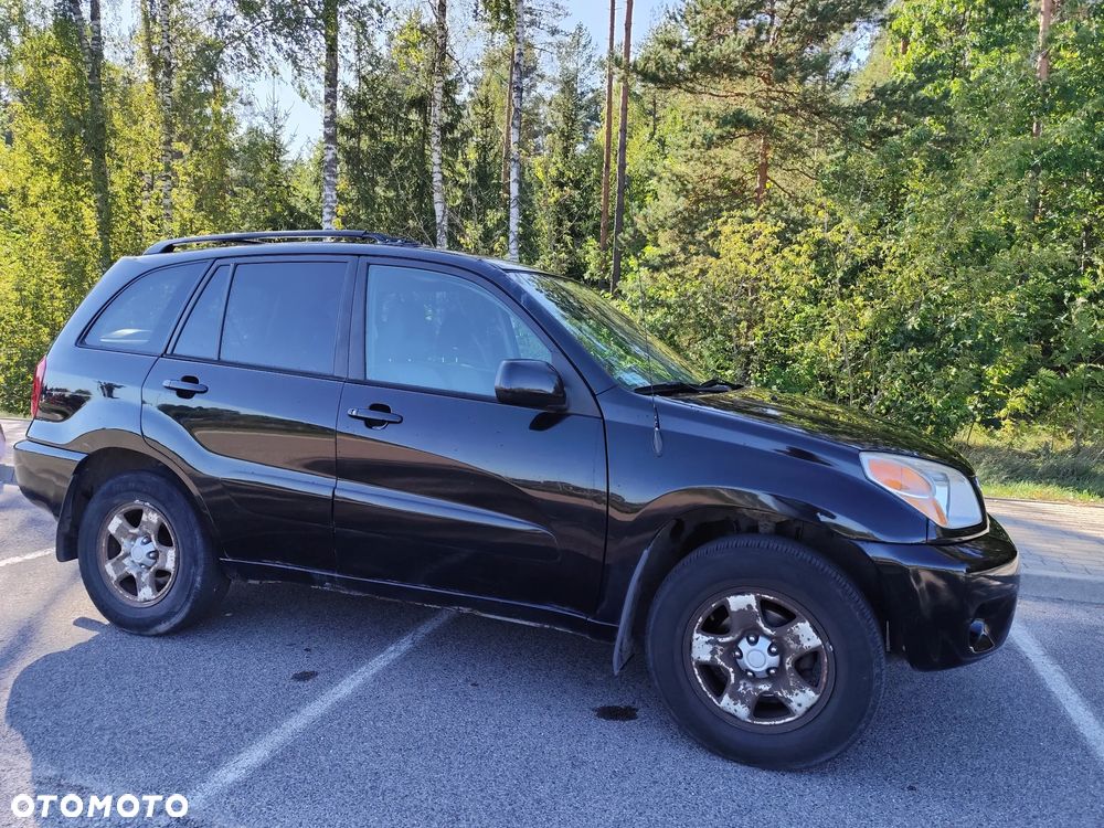 Toyota RAV4 - 8