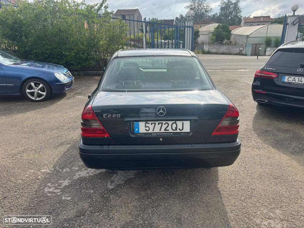 Mercedes-Benz C 220 D Classic - 22