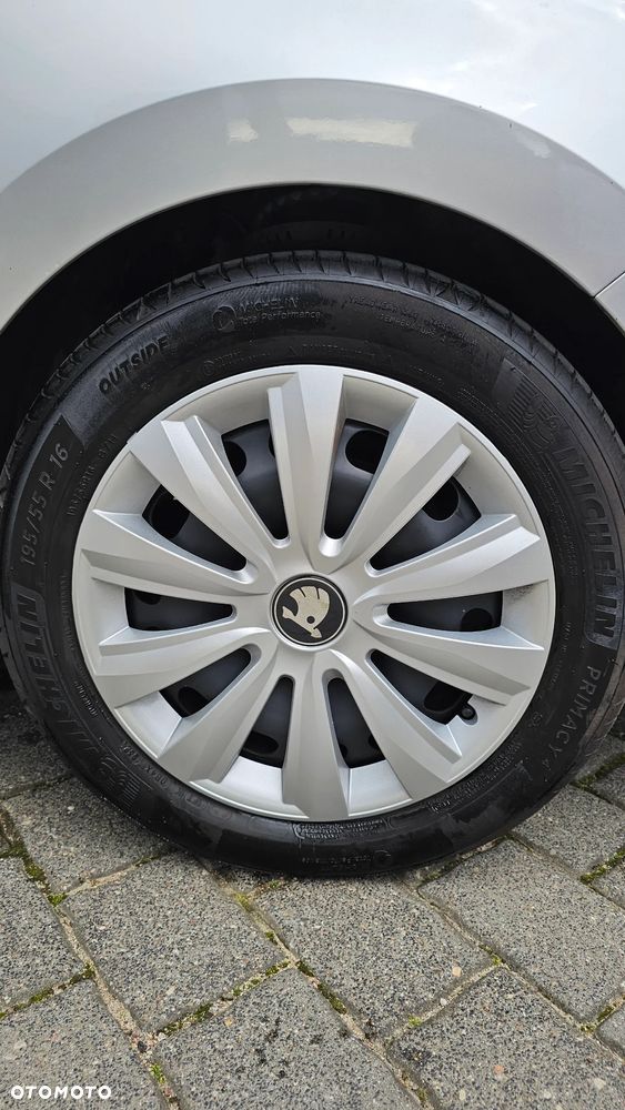 Skoda RAPID - 15