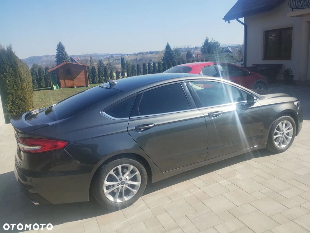 Ford Fusion - 11