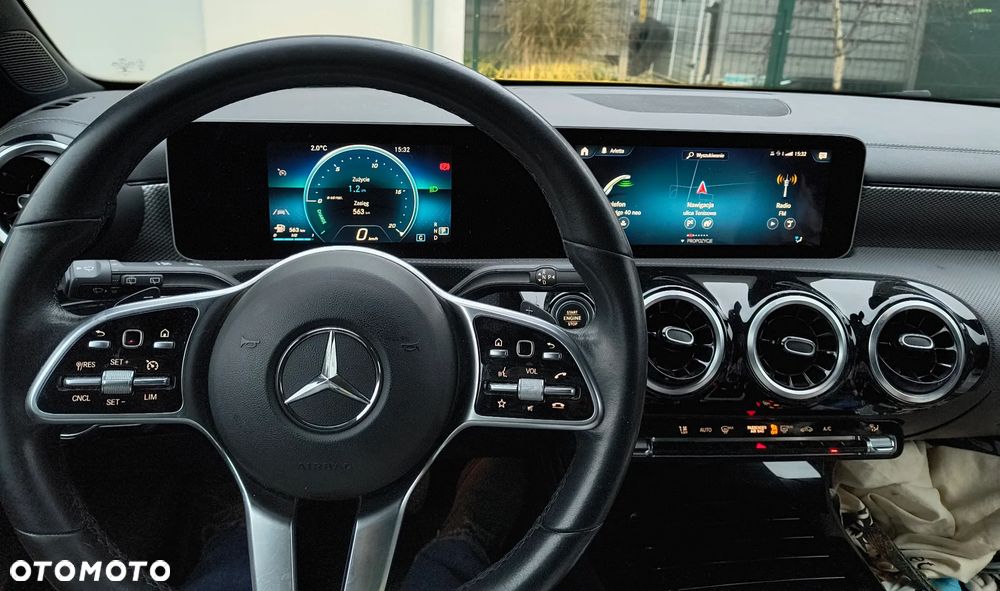 Mercedes-Benz CLA - 4