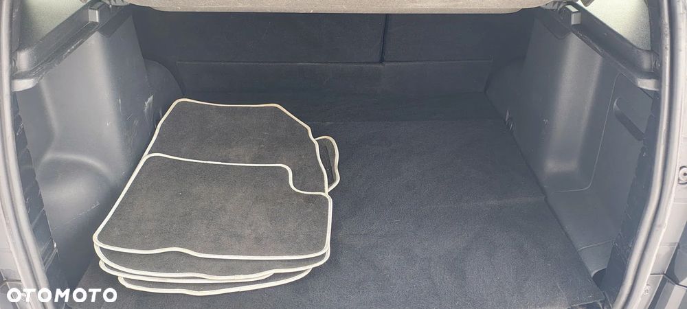 Dacia Duster 1.6 SCe Ambiance 4x4 S&S - 26