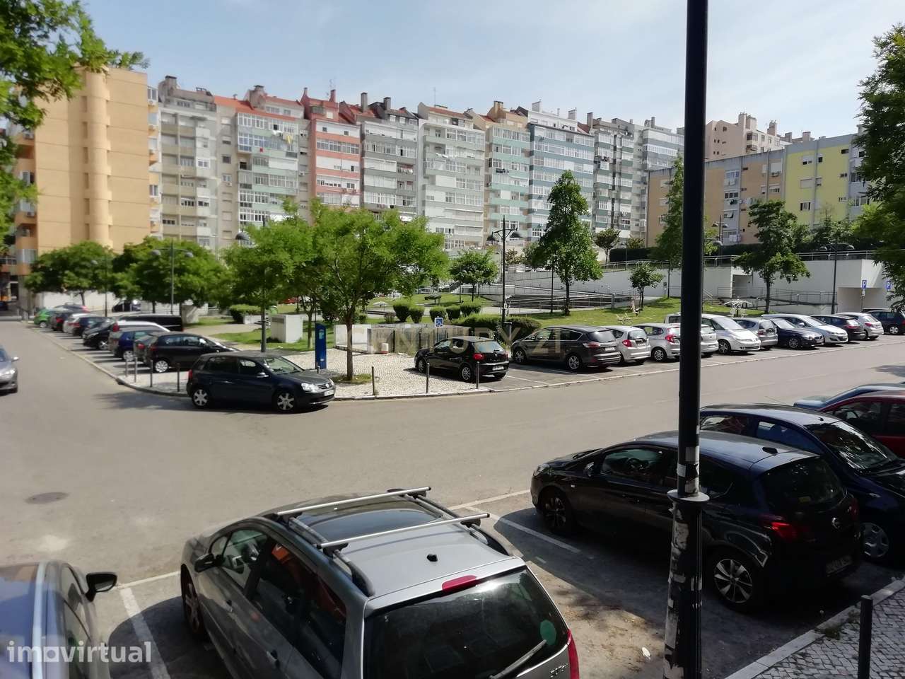 Espaçoso apartamento T4 em São Domingos de Benfica, Lisboa, com 145m², - Grande imagem: 3/38