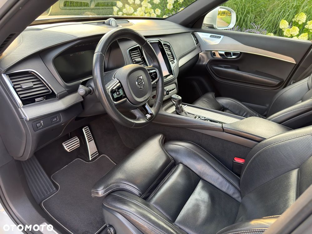 Volvo XC 90 D5 AWD Geartronic RDesign - 4