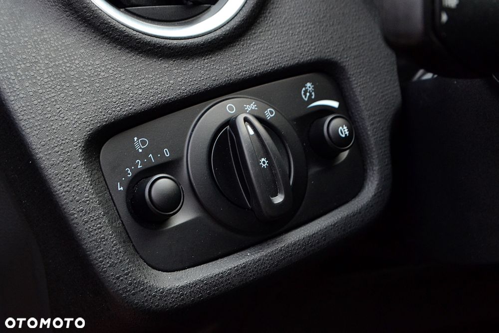 Ford Fiesta 1.25 Titanium EU5 - 20