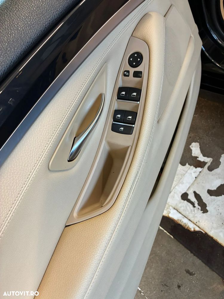 BMW Seria 5 525d xDrive Aut. - 24