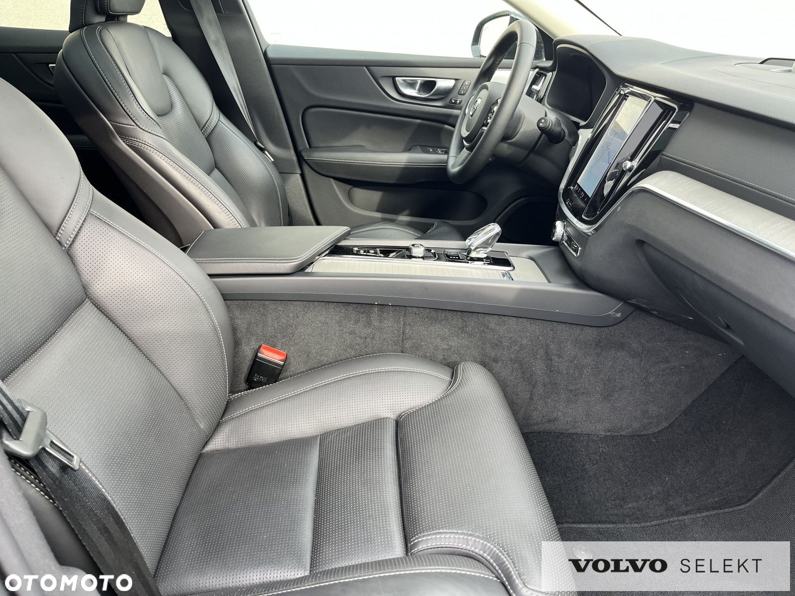 Volvo V60 Cross Country - 32
