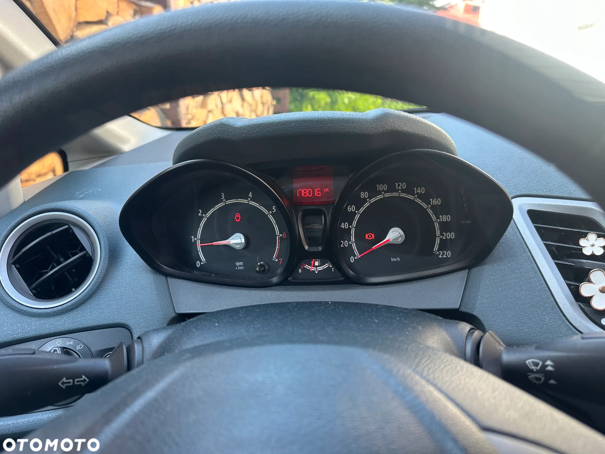 Ford Fiesta - 12