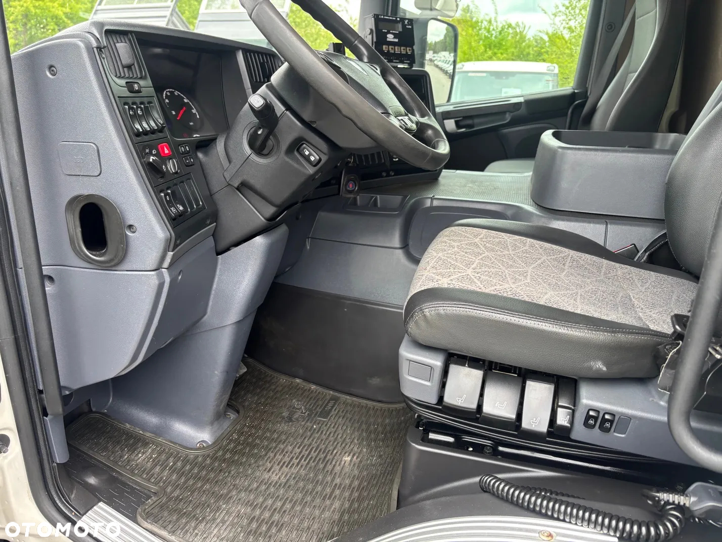 Scania P 280 - 12