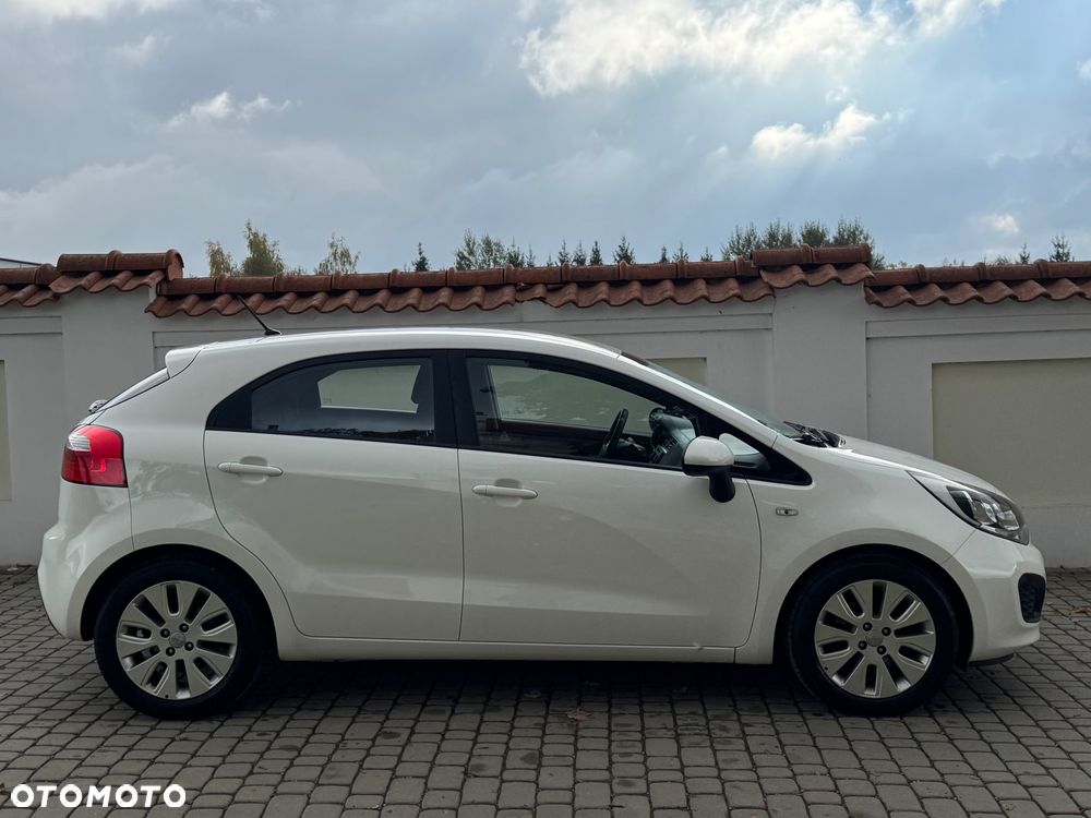 Kia Rio - 32