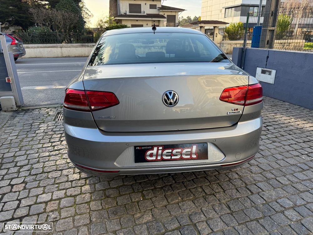 VW Passat 1.6 TDI Highline - 9