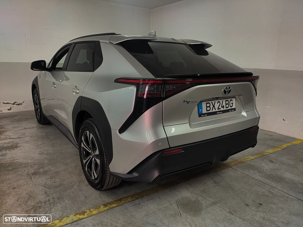 Toyota bZ4X 71,4 kWh Exclusive - 4