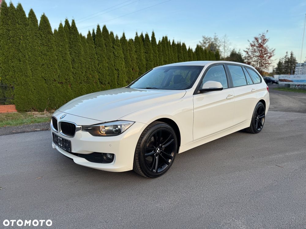 BMW Seria 3 318d Touring - 1