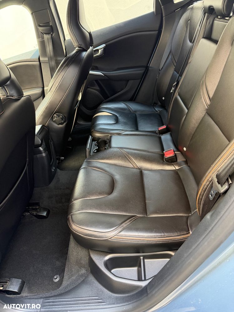 Volvo V40 D3 Momentum - 16