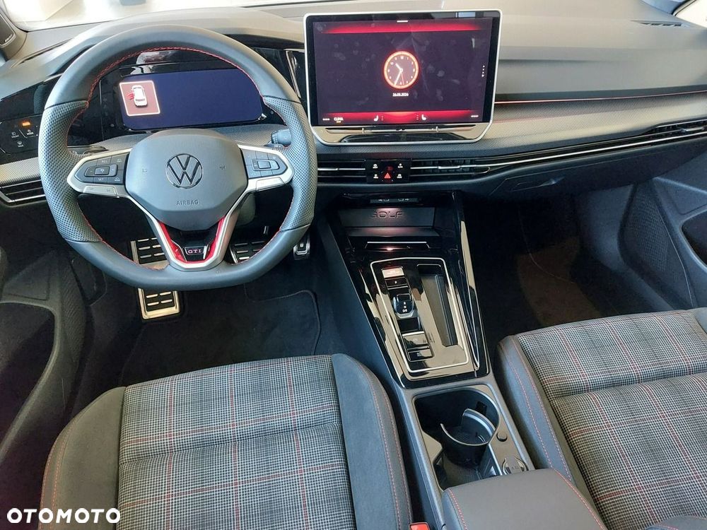 Volkswagen Golf - 15
