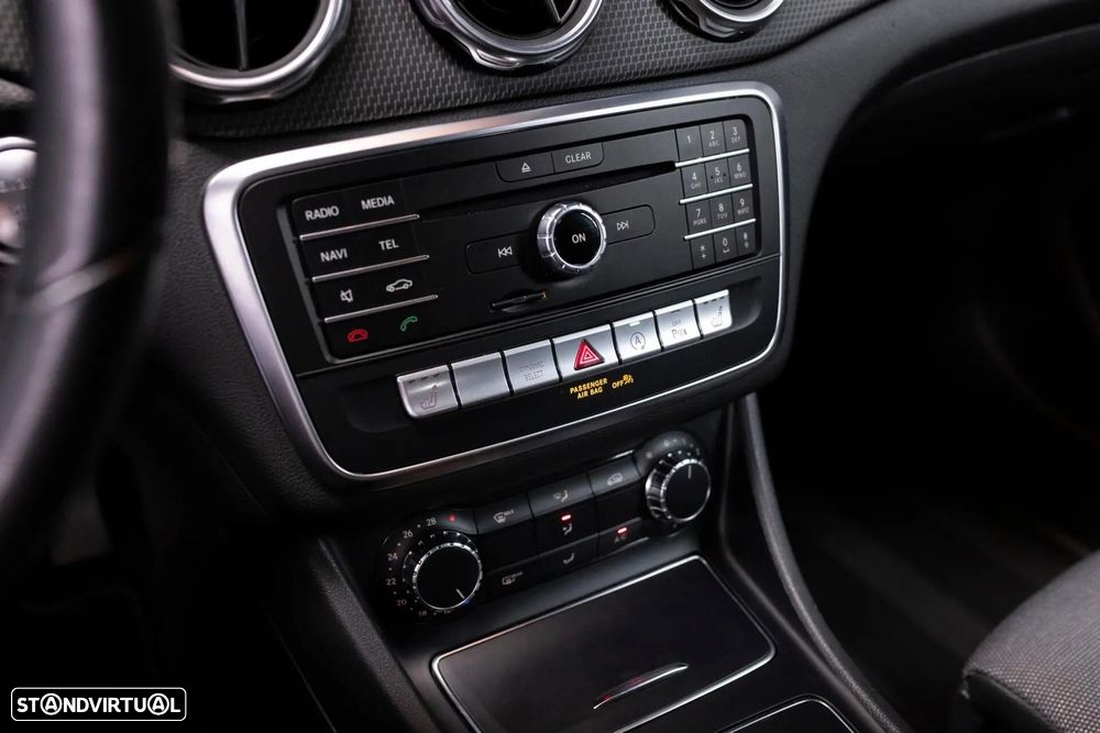 Mercedes-Benz GLA 180 - 24