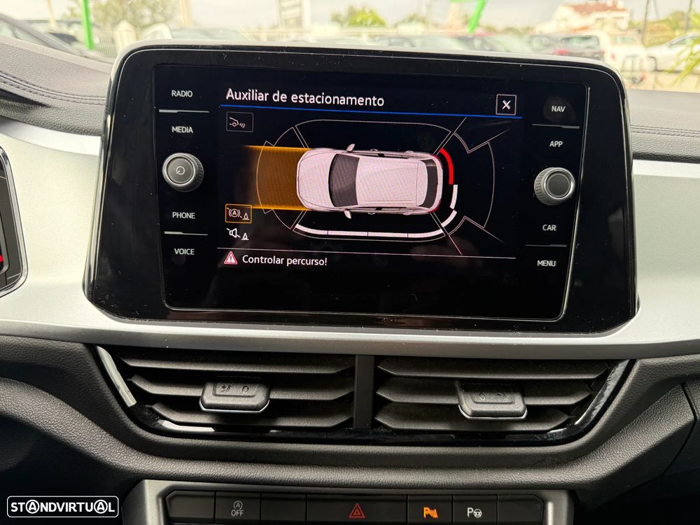 VW T-Roc 2.0 TDI Urban - 42