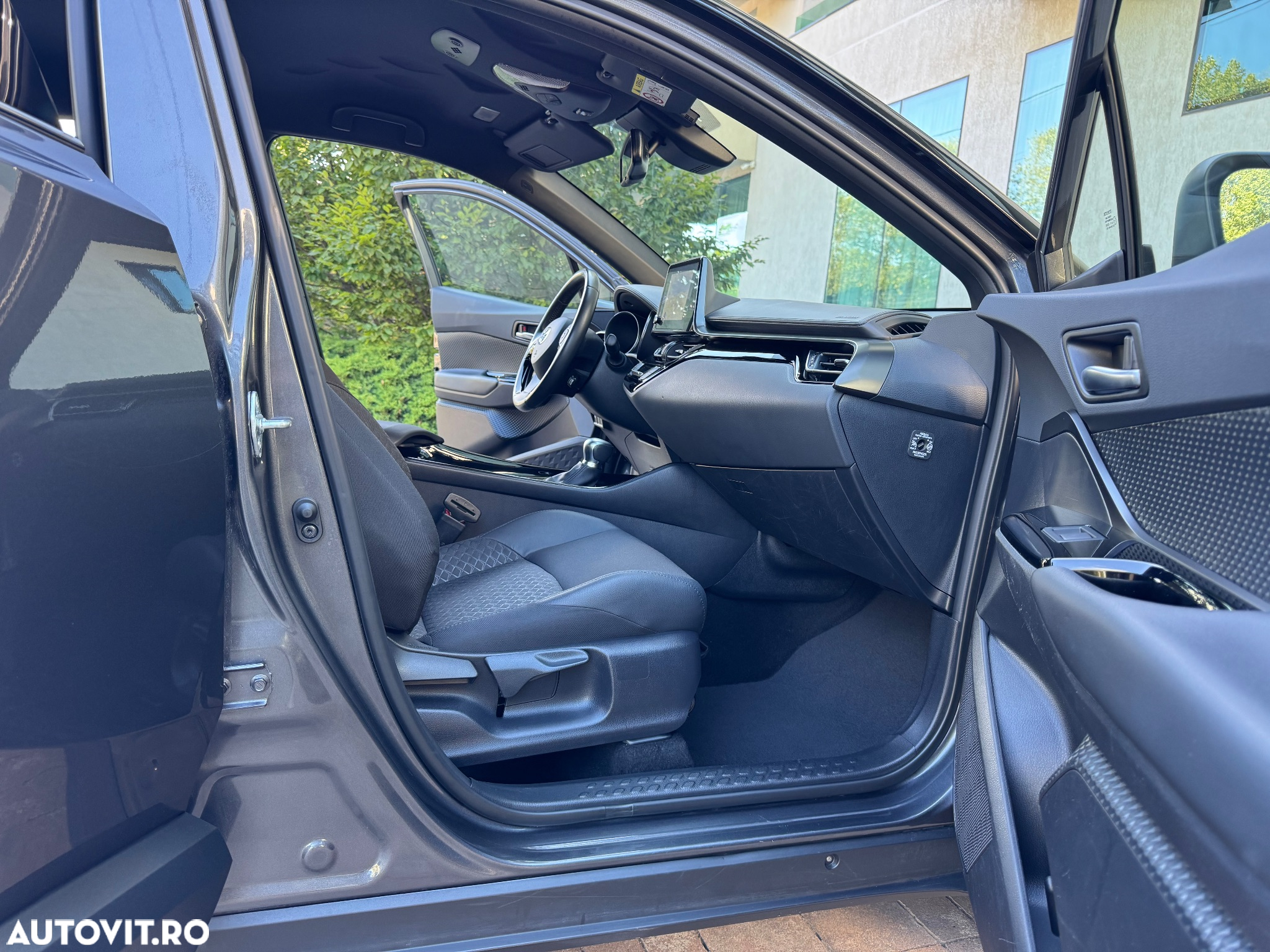 Toyota C-HR 1.8 HSD 122 CP 4x2 CVT C-ult Style bi-tone - 10