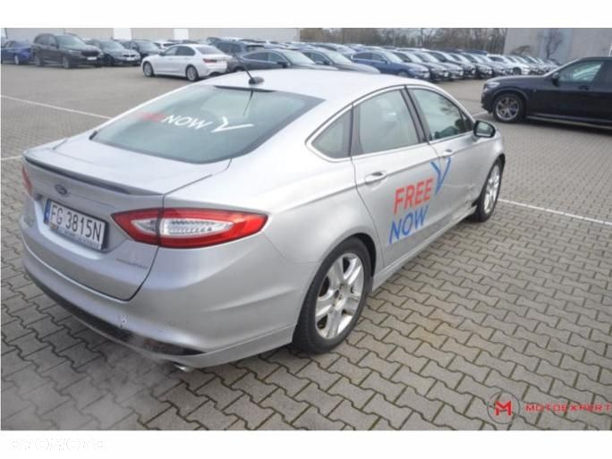 Ford Fusion - 4
